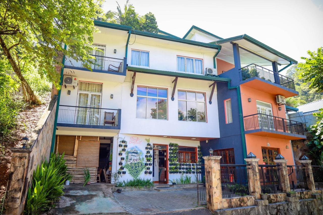 Funk Bunk - Mount View Lodge Kandy Buitenkant foto